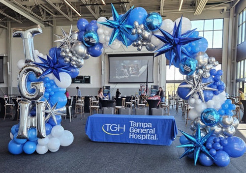 Starburst balloon decoration